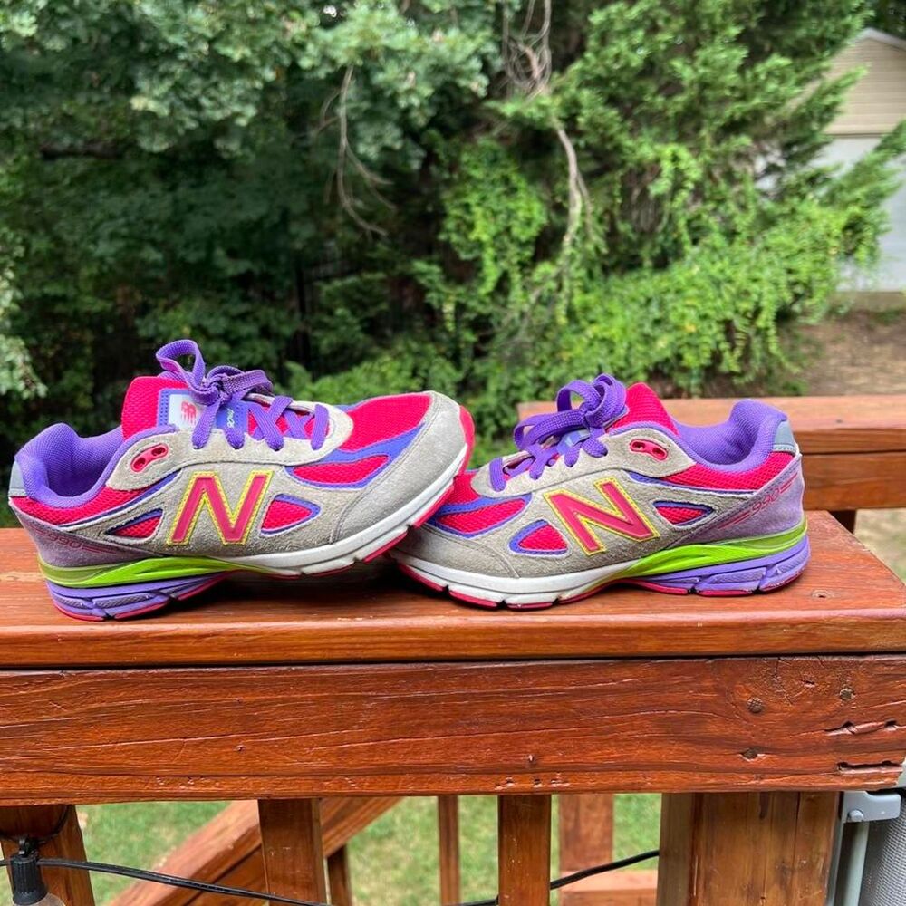 New Balance 2002r Youth 4 Womens 5.5 Pink Purple Running Jog Sneakers